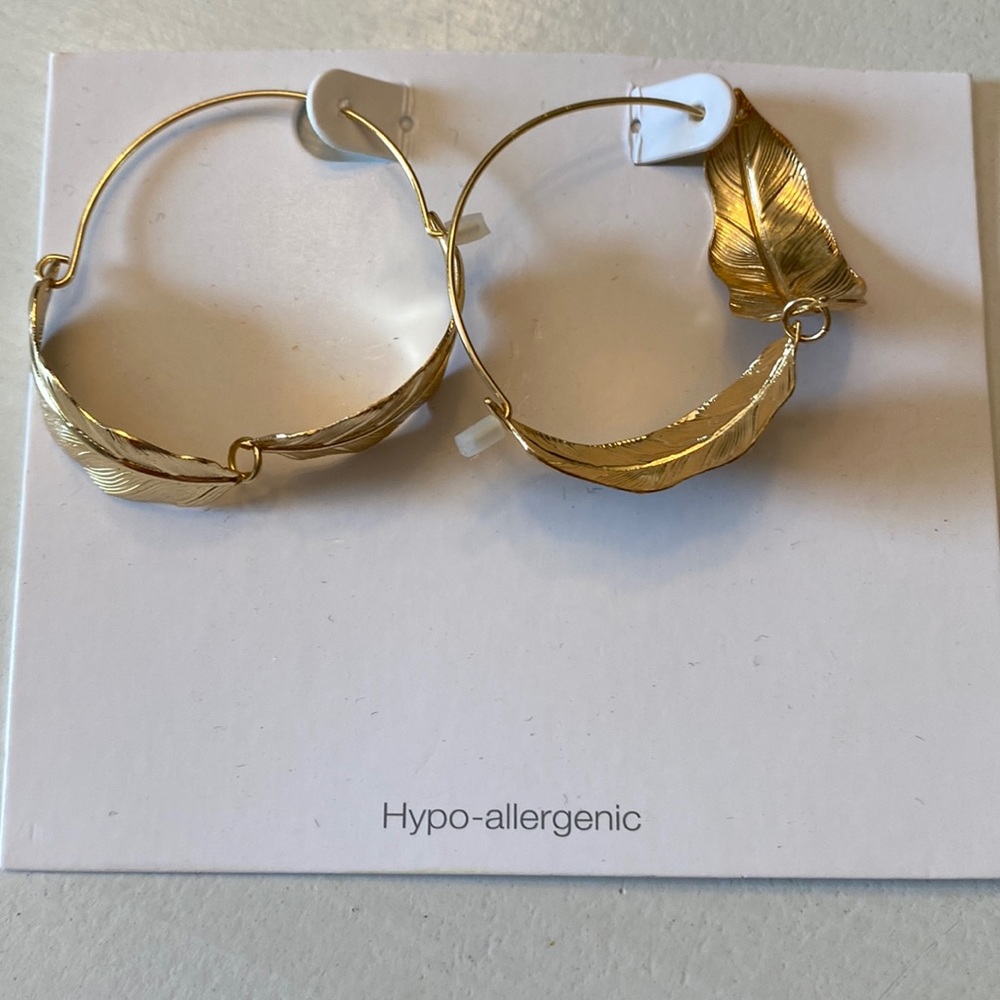 Brand new time and tru gold leaf earrings